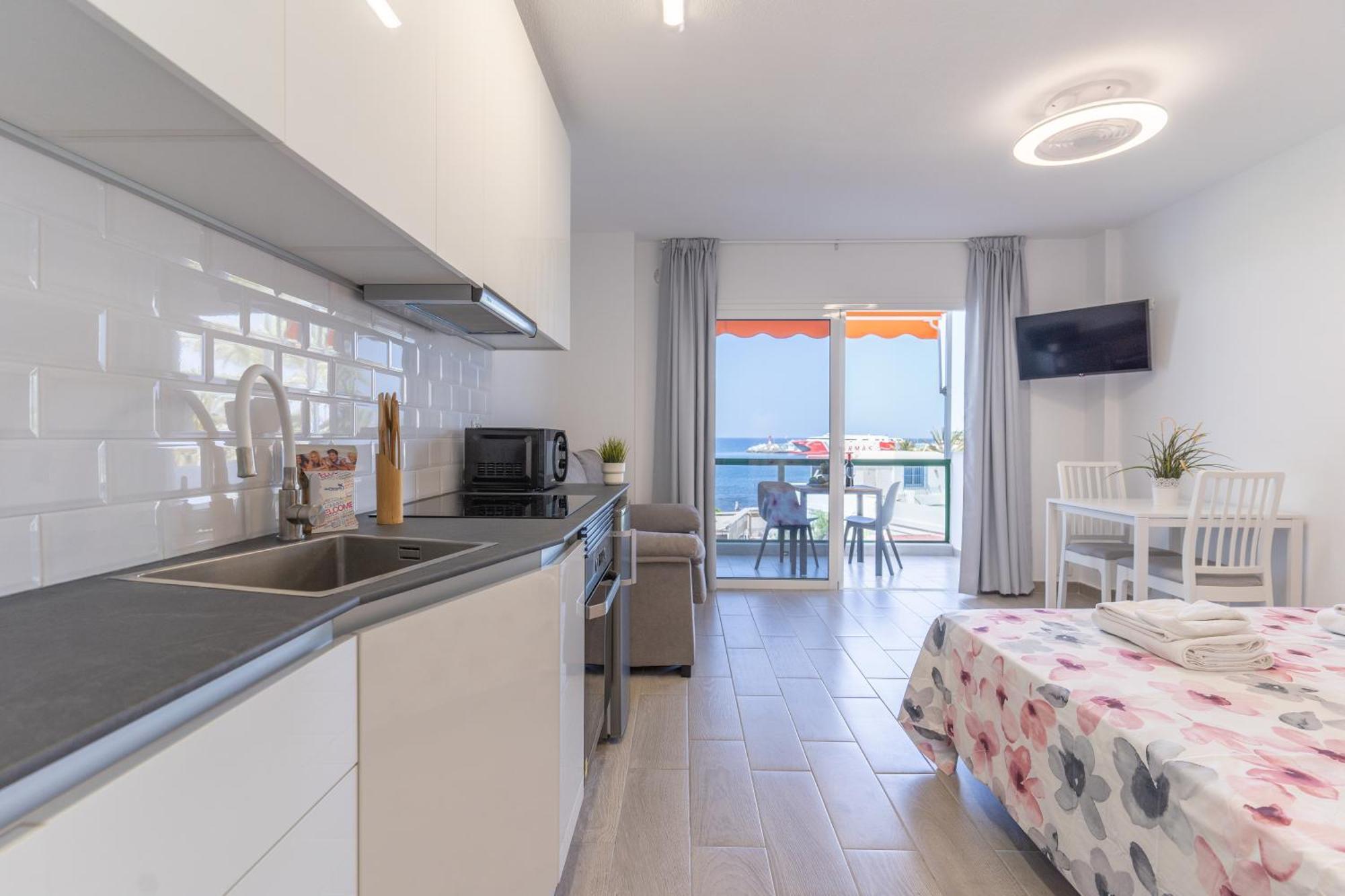 Go2Tenerife Apart'Dida Pool & First Line Of The Sea Los Cristianos  Exterior foto